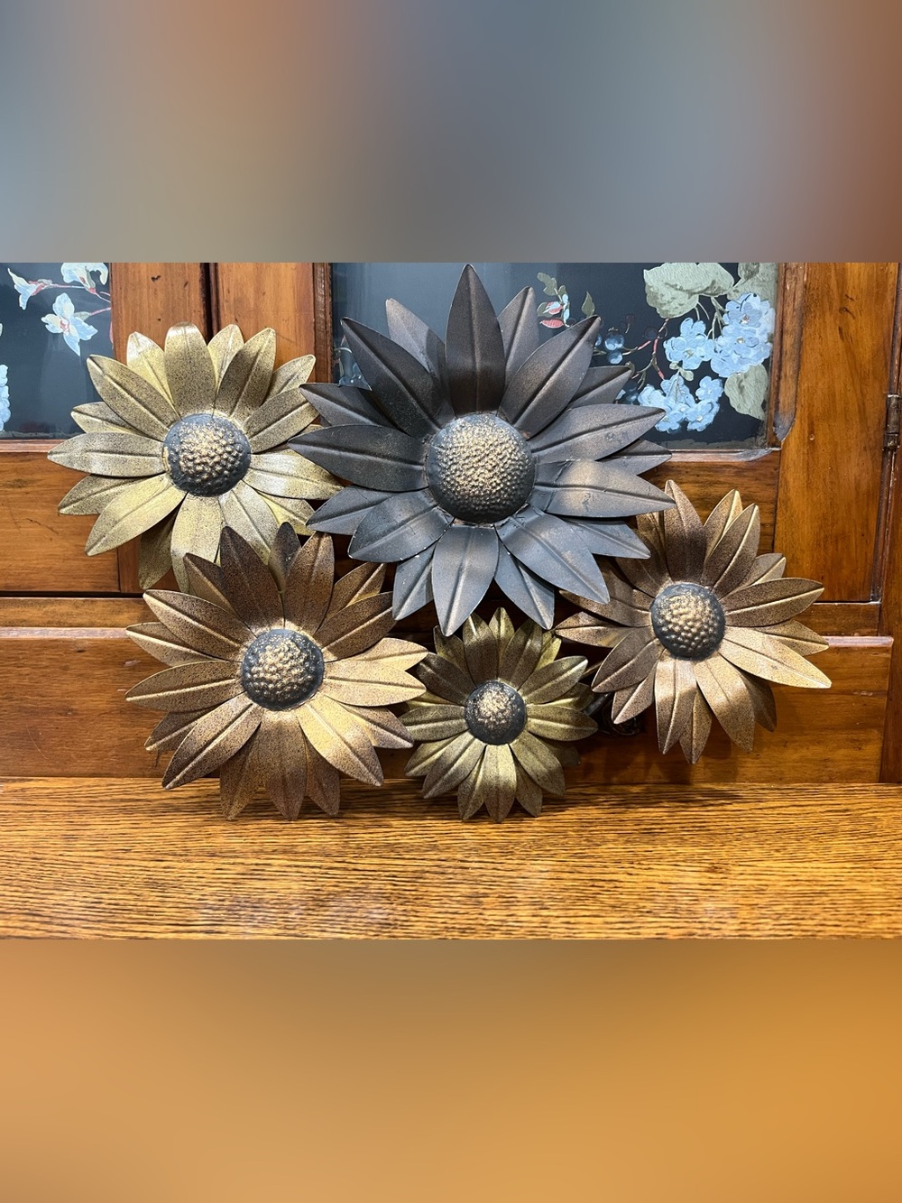 Vintage New View Metal Sunflower Wall Hanging – Retro MCM Floral Décor